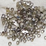 Silver Round Shape Stone For Art & Craft 4mm